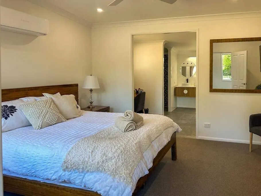 Balmurray House Ballandean 0*,  Australia